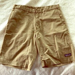 Men’s size 32 Patagonia brand shorts. Great shorts